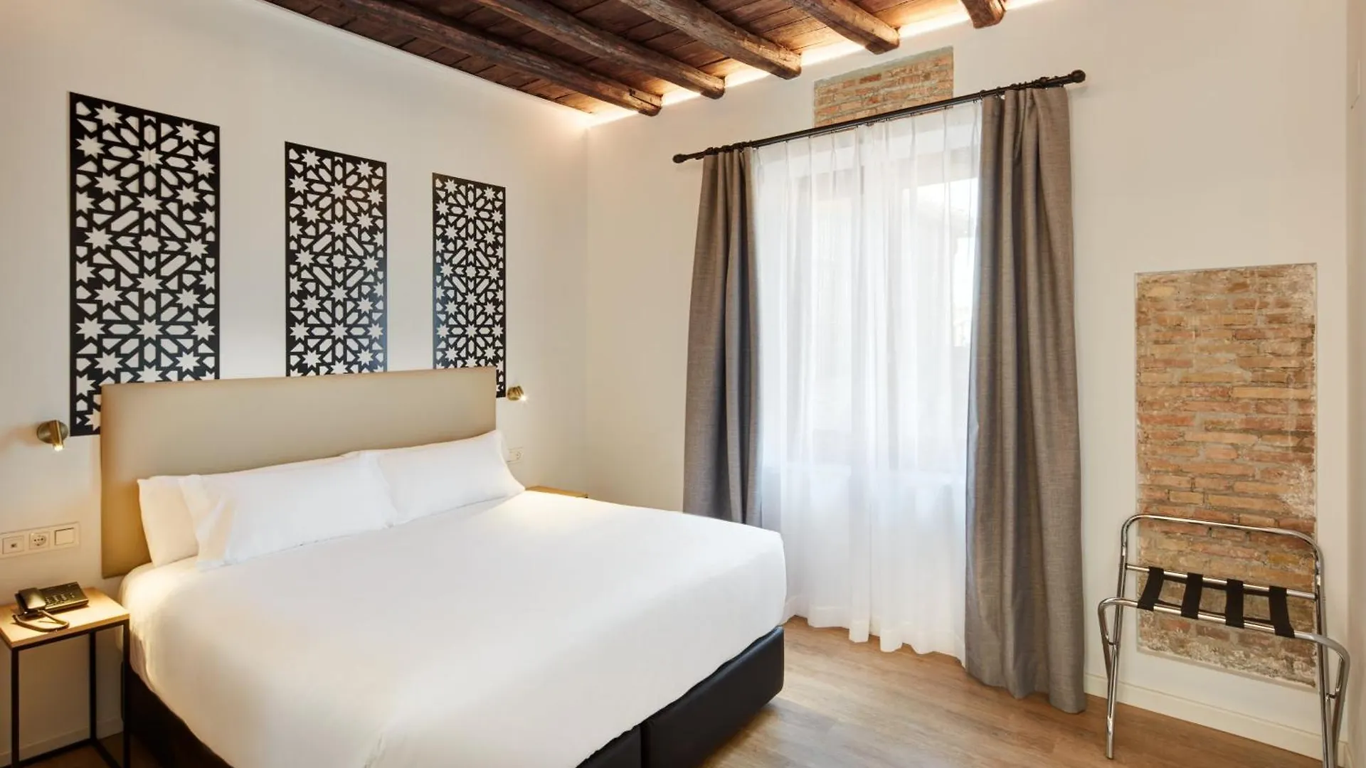 Aparthotel Sercotel Granada Suites